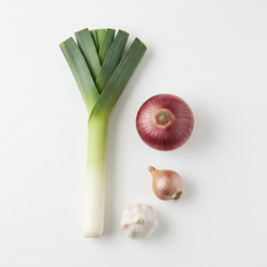 Onions, garlic,
leeks, and shallots
