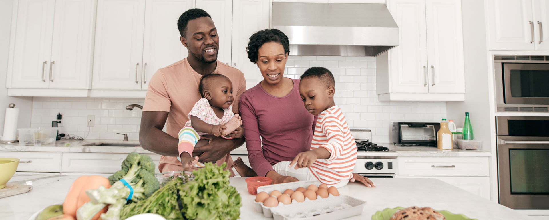 kids-kitchen-with-parents